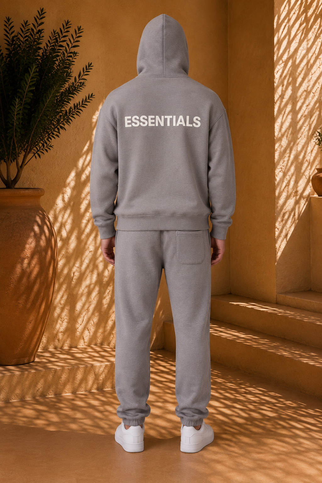 THE ESSENTIALS CLASSIC HOODED
