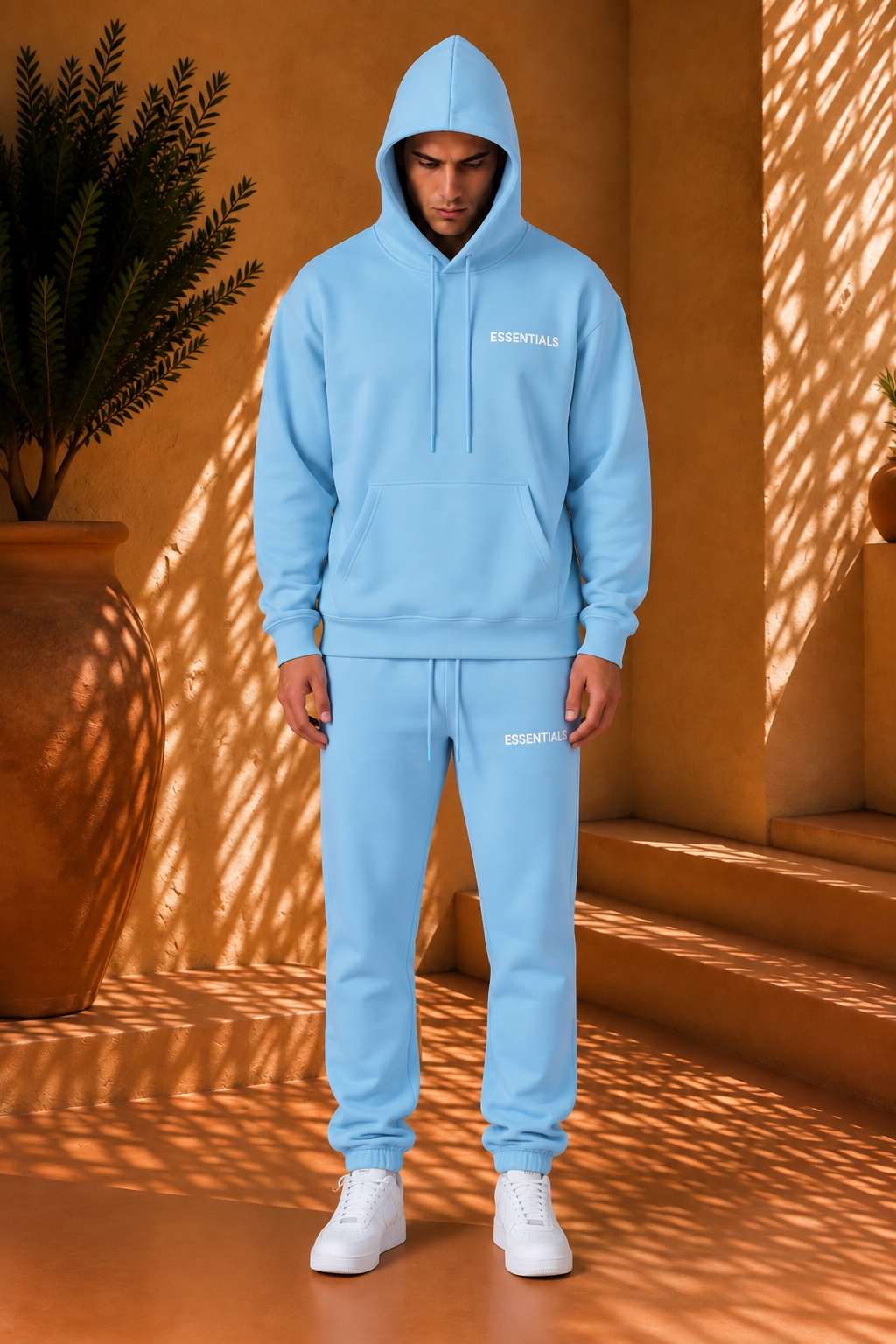 THE ESSENTIALS CLASSIC HOODED